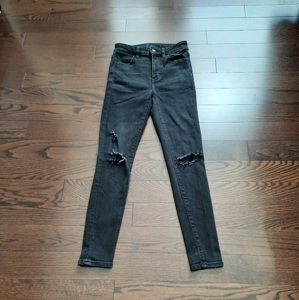 American Eagle Outfitters Ripped Black Jeans Size 2 Short
